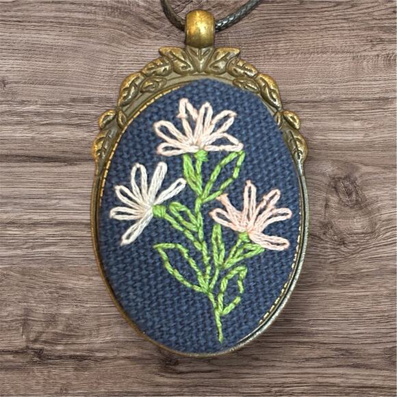 Daisy Bouquet on Blue Fabric Embroidery Necklace - Picture 2 of 3